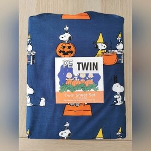 Berkshire Peanuts Halloween Twin Bedsheet & Pillow Case Set